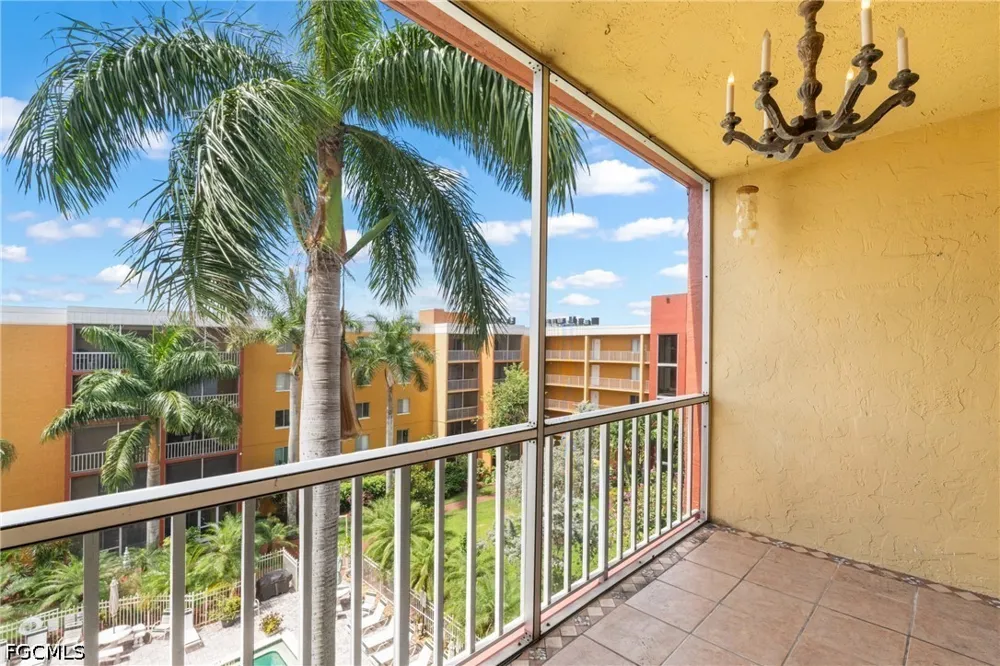 E Mall Drive #516 Fort Myers, FL 33901