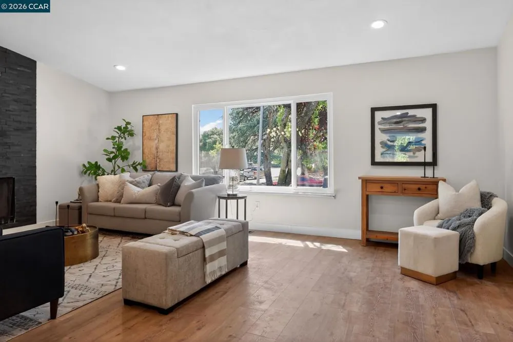 19036 Junipero Serra Drive Sonoma, CA 95476