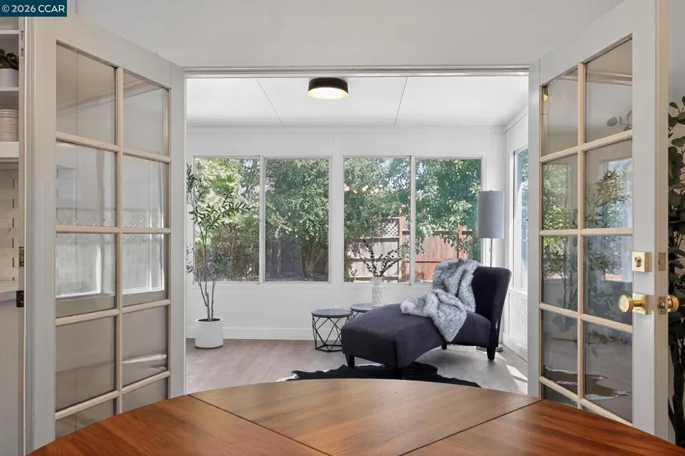 19036 Junipero Serra Drive Sonoma, CA 95476