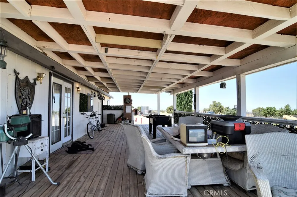 10140 Arrow Littlerock, CA 93543