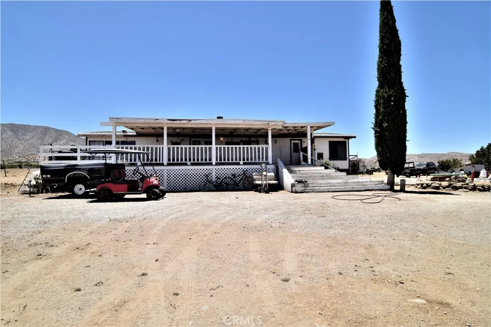 10140 Arrow Littlerock, CA 93543