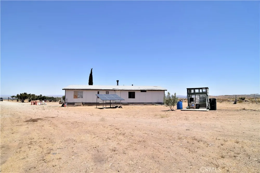 10140 Arrow Littlerock, CA 93543
