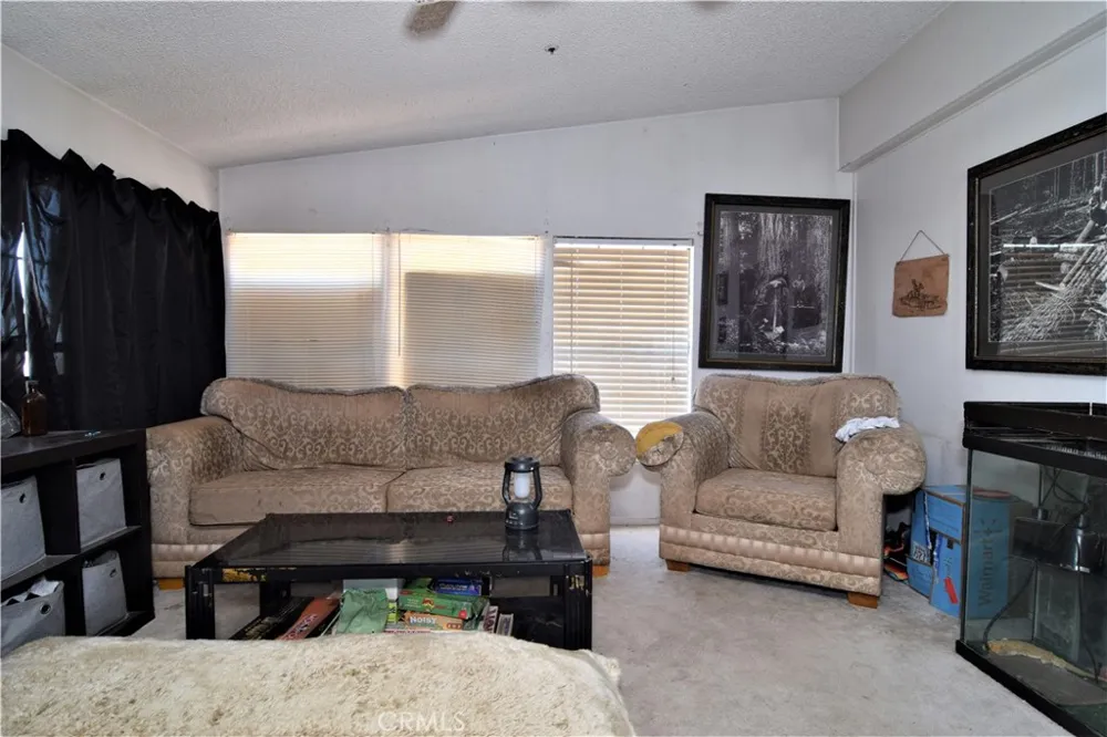 10140 Arrow Littlerock, CA 93543
