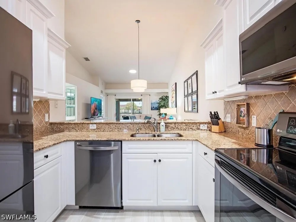 Cypress Trace Circle #2226 Naples, FL 34119