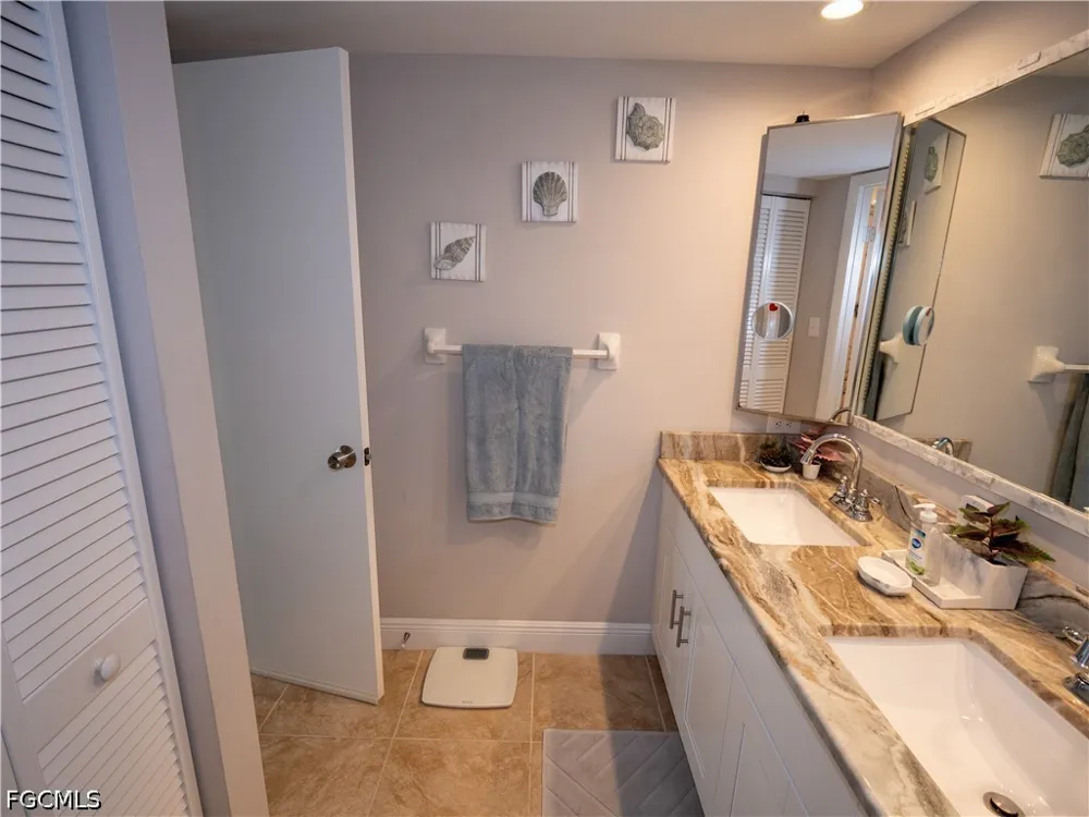 Park Meadows Drive #2 Fort Myers, FL 33907