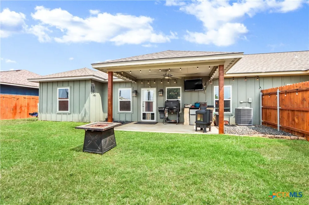 145 Navarro Crossing Seguin, TX 78155