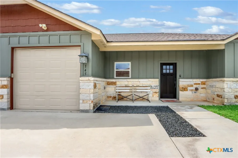 145 Navarro Crossing Seguin, TX 78155