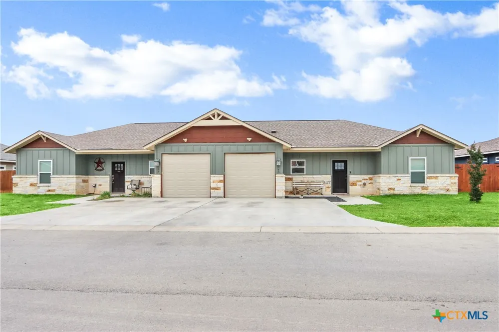 145 Navarro Crossing Seguin, TX 78155