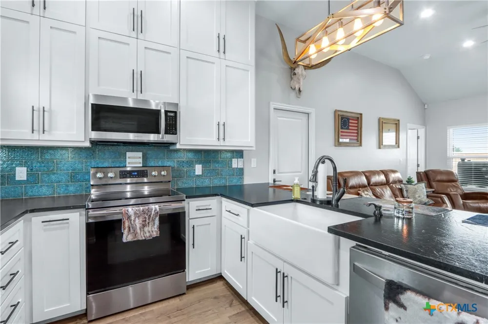 145 Navarro Crossing Seguin, TX 78155
