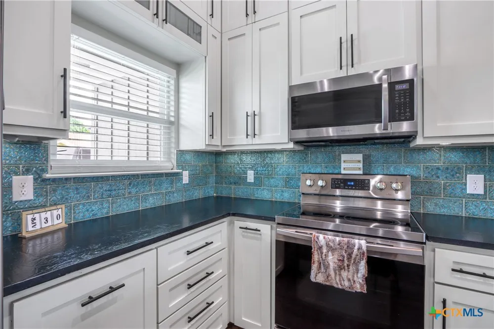 145 Navarro Crossing Seguin, TX 78155