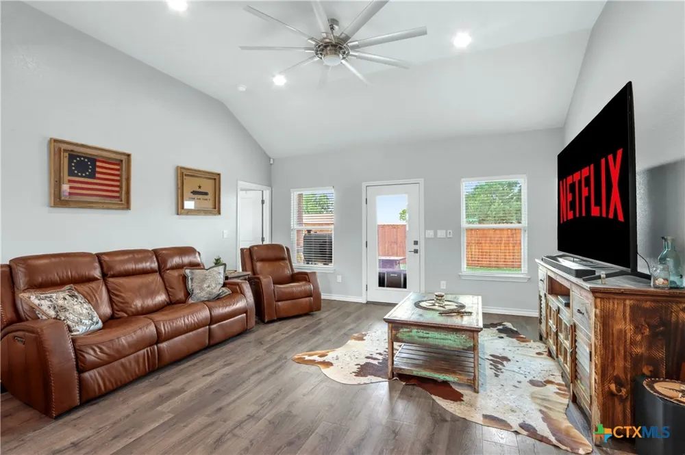 145 Navarro Crossing Seguin, TX 78155