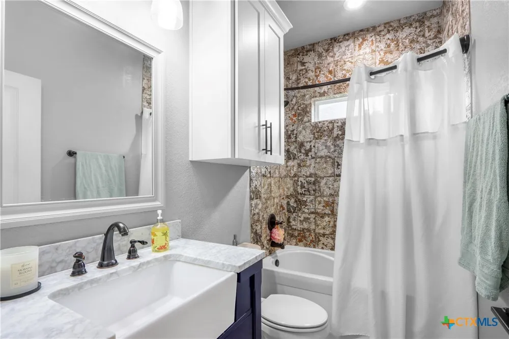 145 Navarro Crossing Seguin, TX 78155