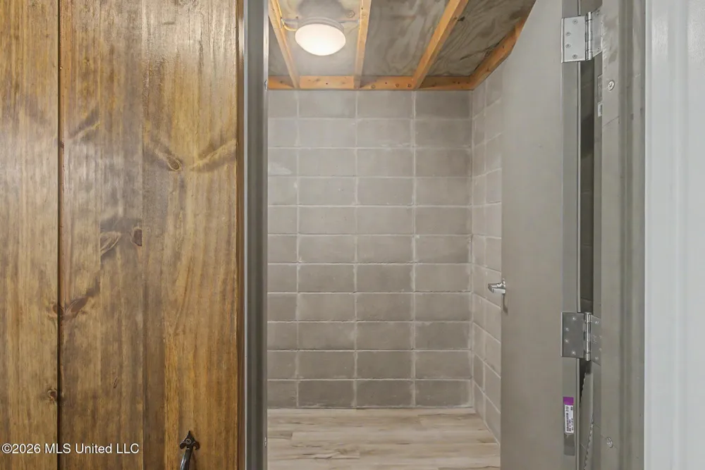 1034 W Mchenry Road McHenry, MS 39561