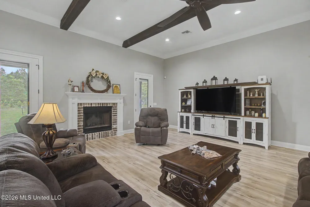 1034 W Mchenry Road McHenry, MS 39561