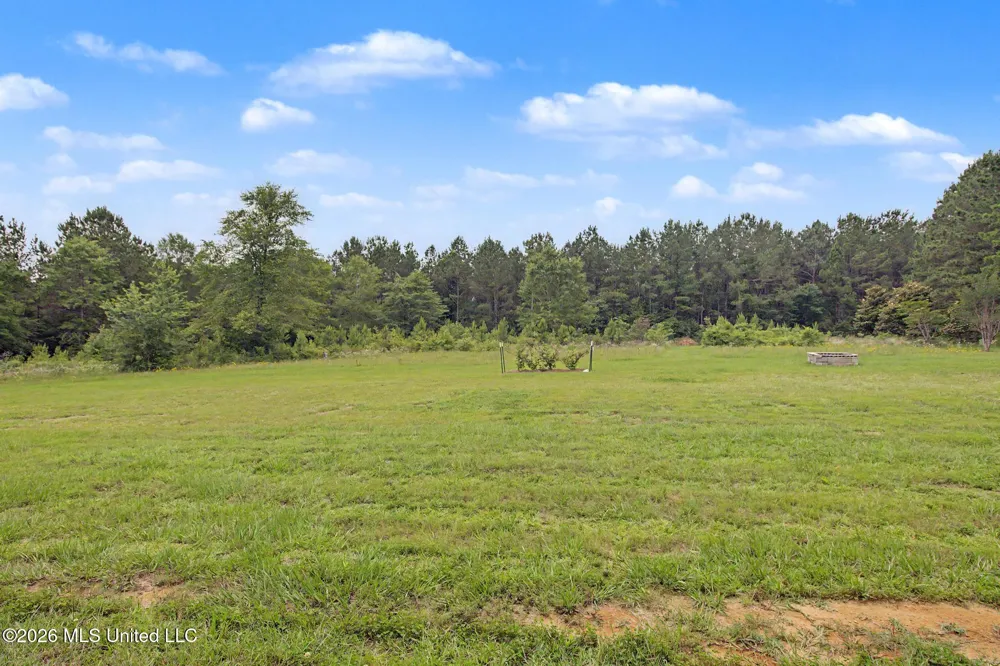1034 W Mchenry Road McHenry, MS 39561