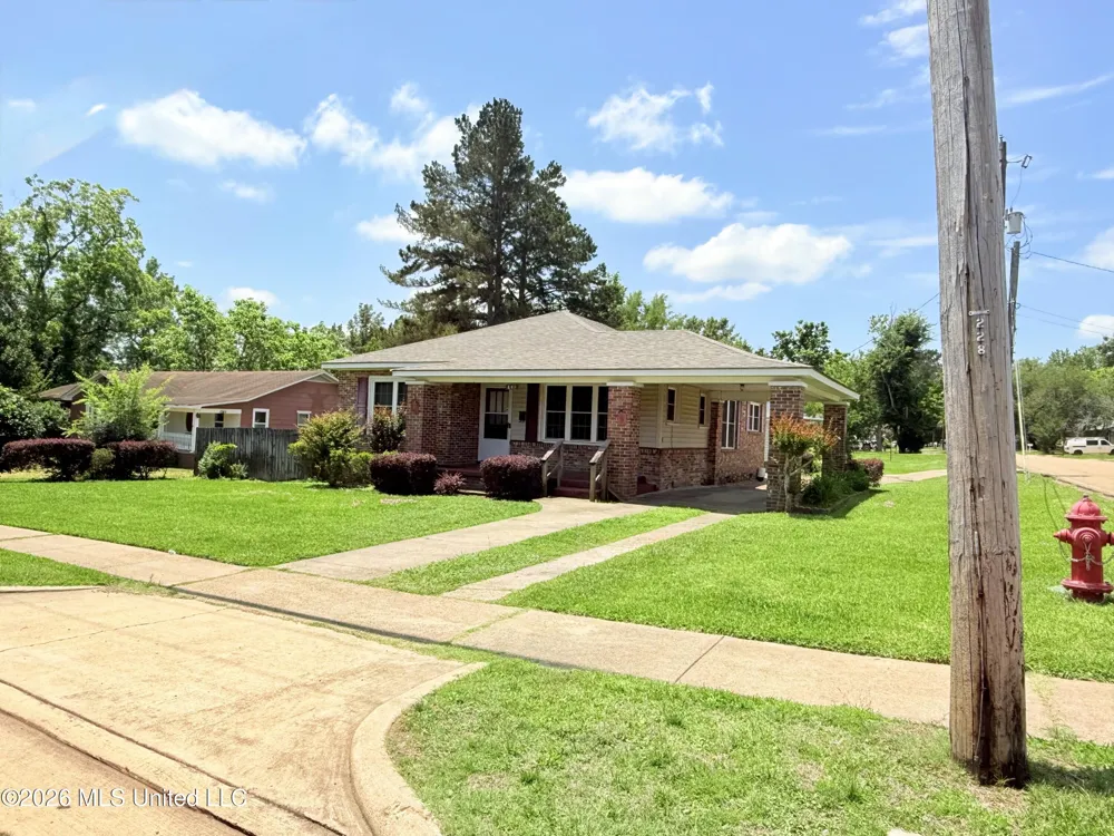 400 Newton Street Crystal Springs, MS 39059