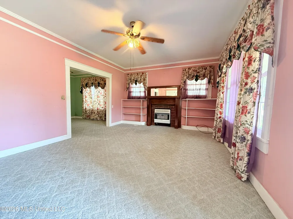 400 Newton Street Crystal Springs, MS 39059