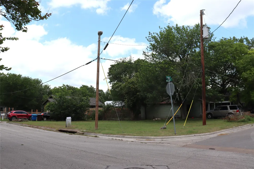 Neches Street Lockhart, TX 78644