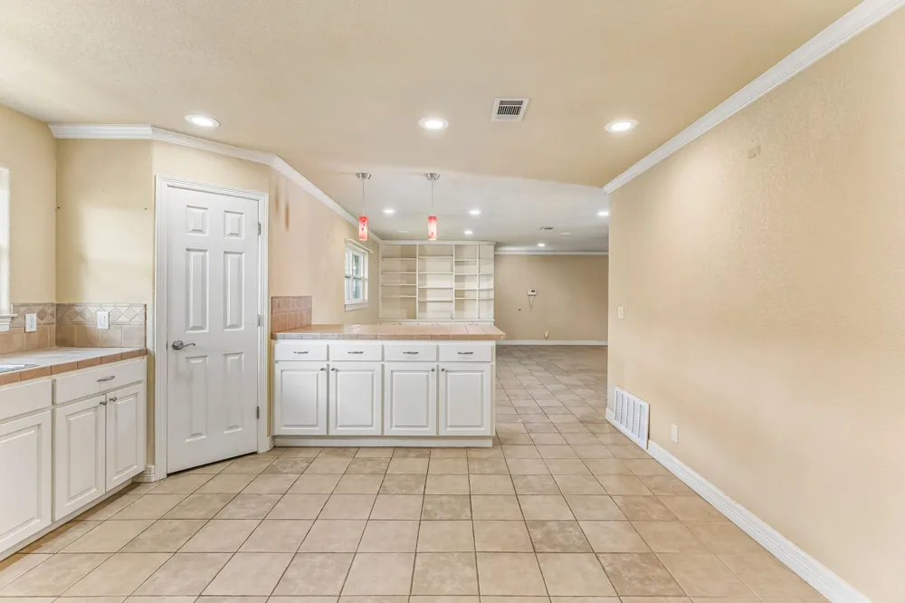 1919 American Drive #B-110 Lago Vista, TX 78645