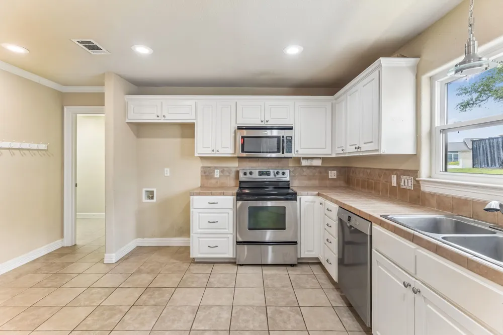 1919 American Drive #B-110 Lago Vista, TX 78645