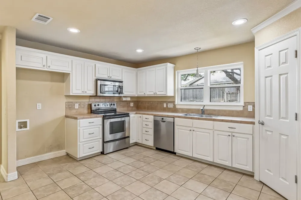 1919 American Drive #B-110 Lago Vista, TX 78645