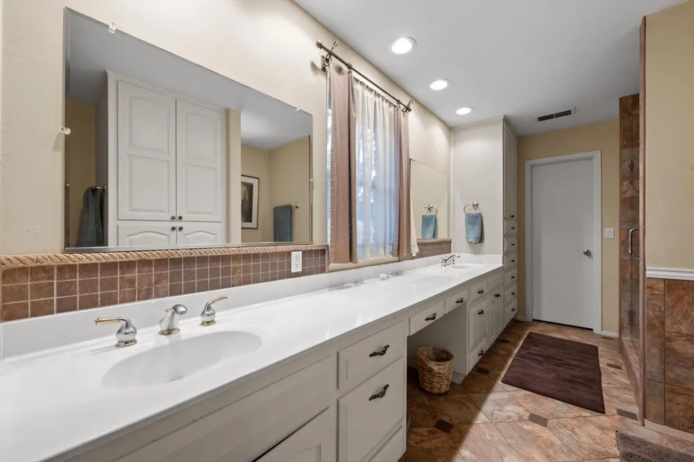 5200 Bell Springs Road Dripping Springs, TX 78620