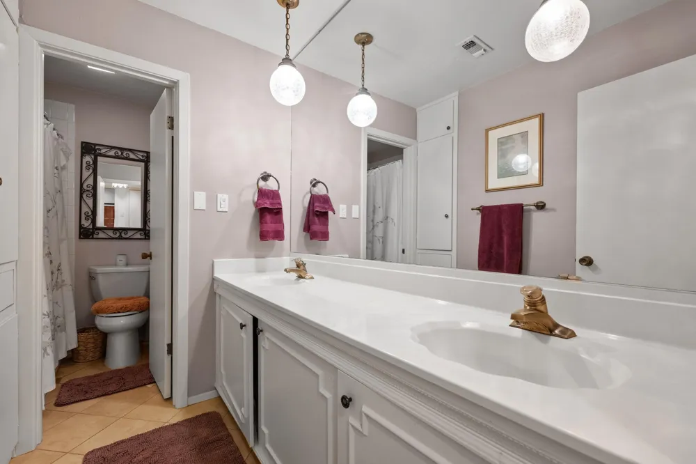 5200 Bell Springs Road Dripping Springs, TX 78620