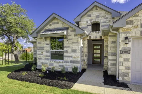 1901 N Chateau Lane Lane