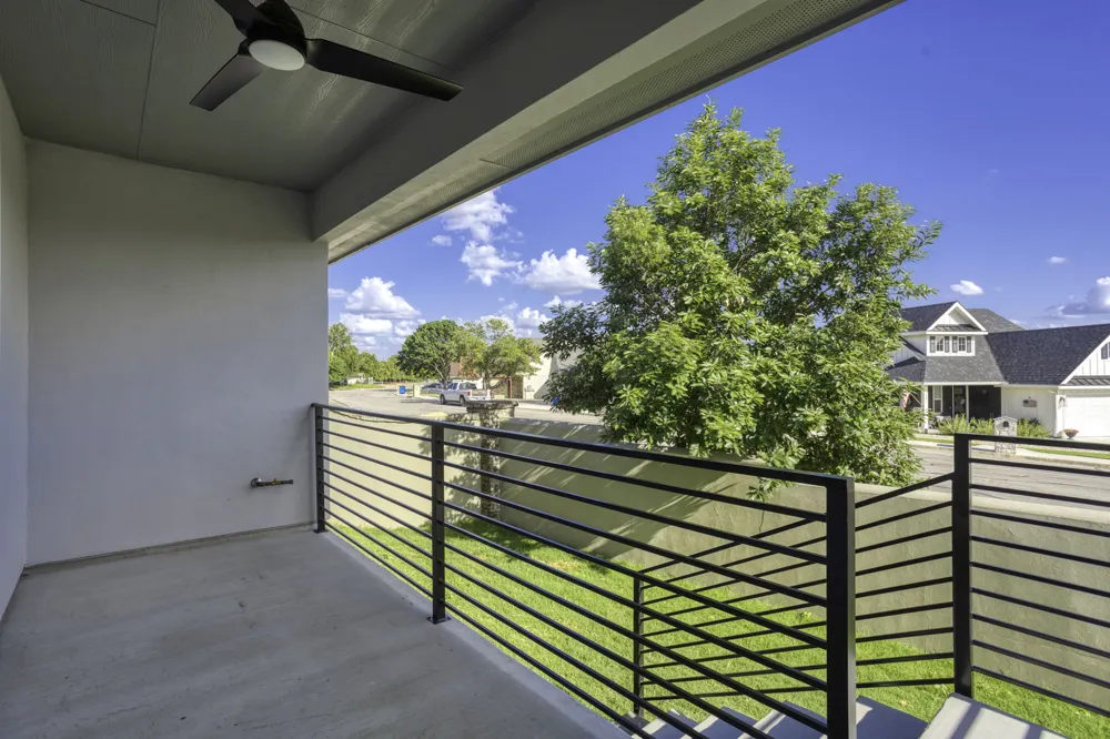 1901 N Chateau Lane Lane Kerrville, TX 78028