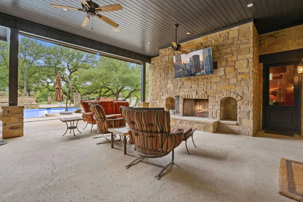 1550 Trebled Waters Trail Driftwood, TX 78619