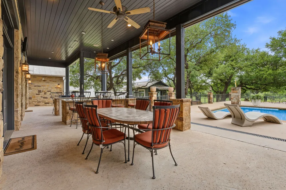 1550 Trebled Waters Trail Driftwood, TX 78619
