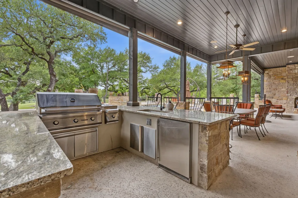 1550 Trebled Waters Trail Driftwood, TX 78619