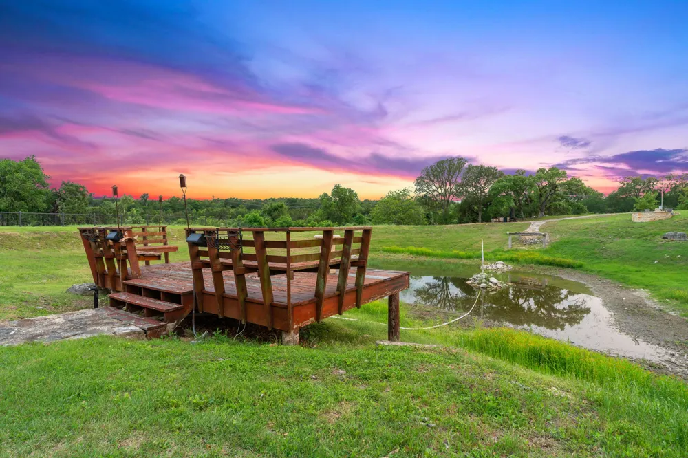 1550 Trebled Waters Trail Driftwood, TX 78619