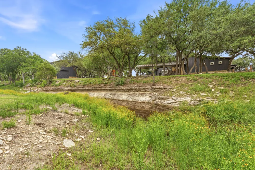 1550 Trebled Waters Trail Driftwood, TX 78619