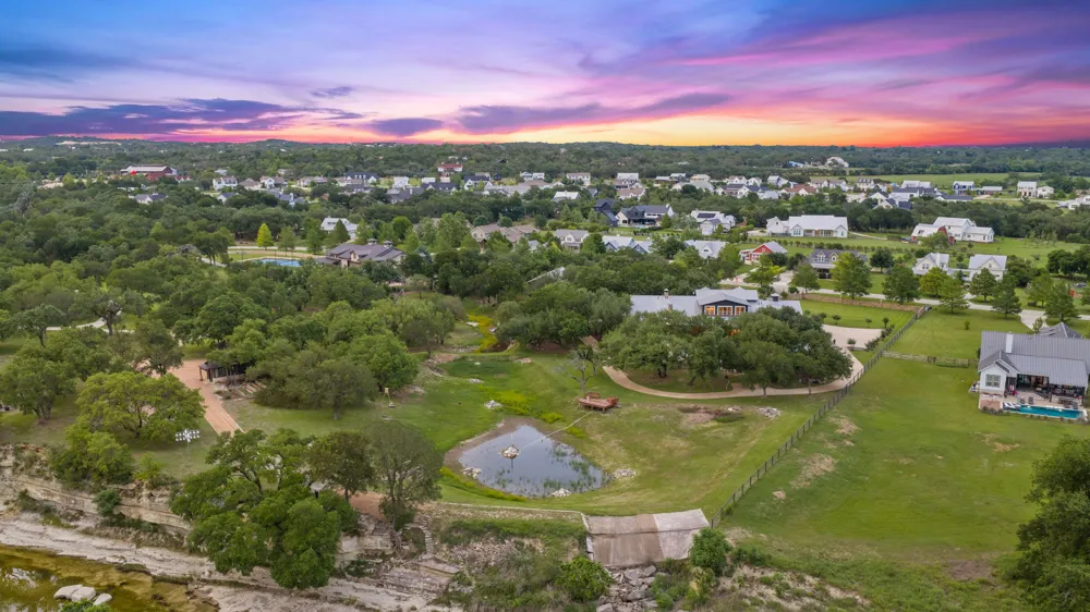 1550 Trebled Waters Trail Driftwood, TX 78619