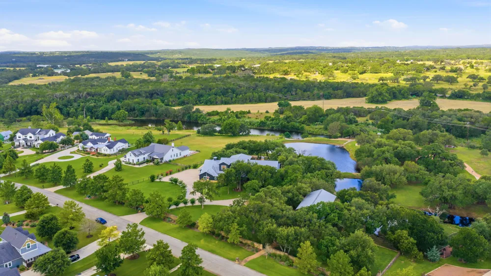 1550 Trebled Waters Trail Driftwood, TX 78619