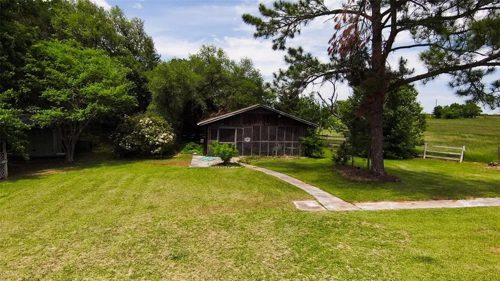 269 Balch Road Elgin, TX 78621