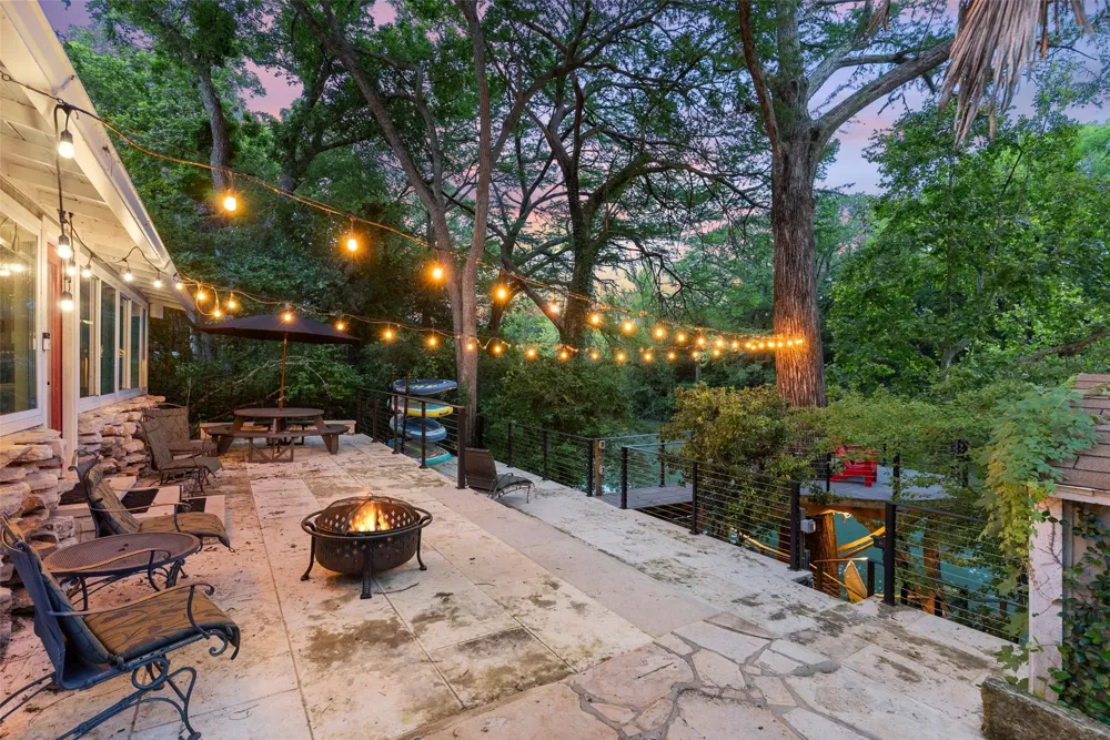 1728 Rocky River Canyon Lake, TX 78133