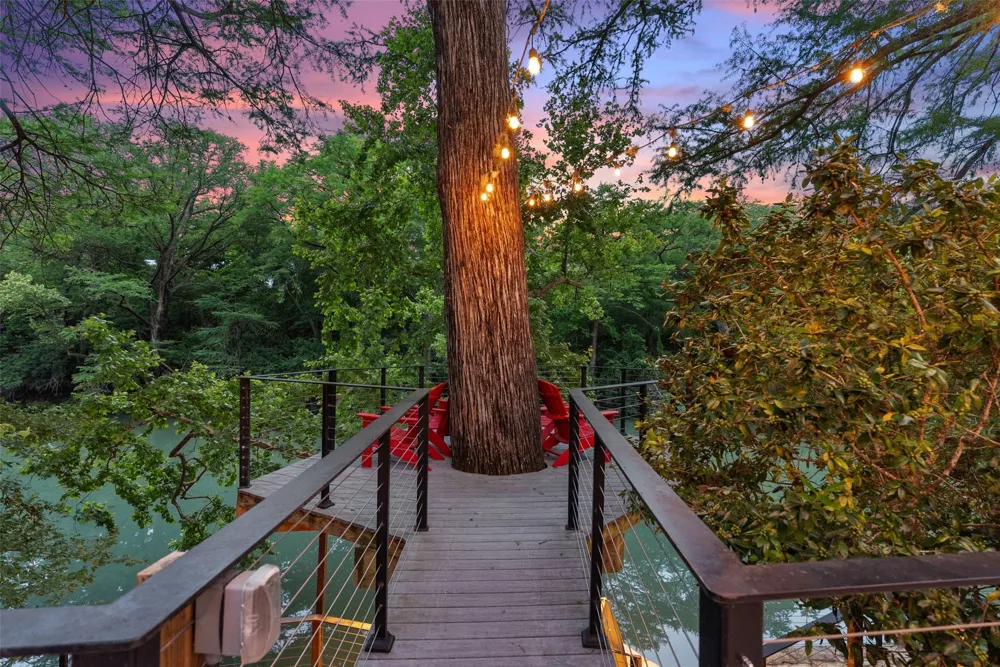 1728 Rocky River Canyon Lake, TX 78133