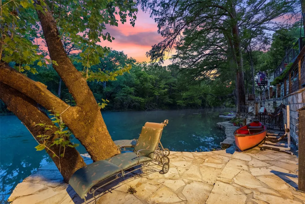 1728 Rocky River Canyon Lake, TX 78133