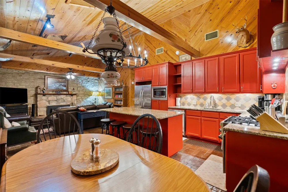 1728 Rocky River Canyon Lake, TX 78133