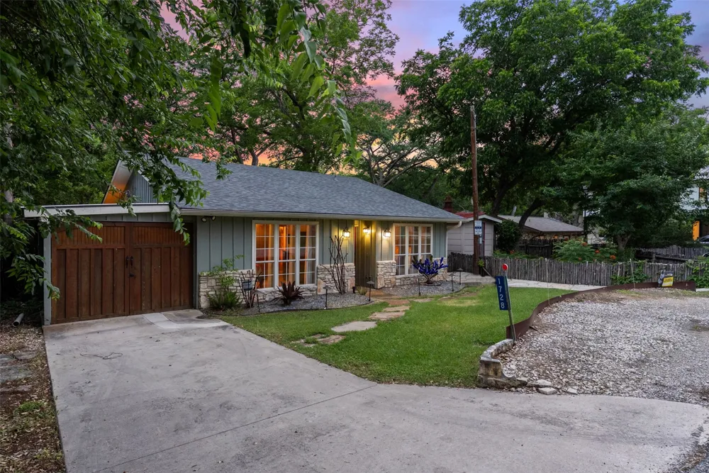 1728 Rocky River Canyon Lake, TX 78133