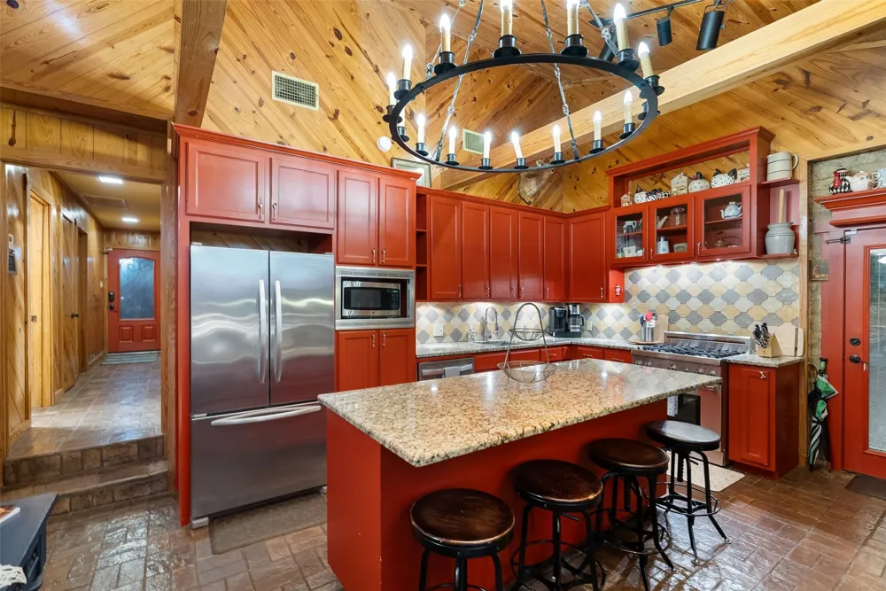 1728 Rocky River Canyon Lake, TX 78133