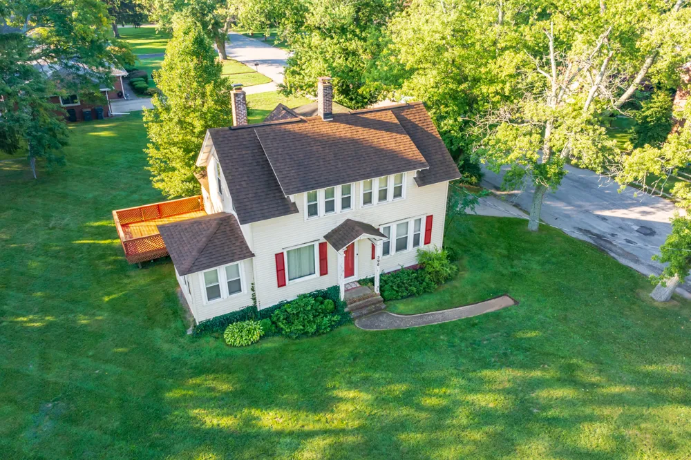 398 W Napier Avenue Benton Harbor, MI 49022