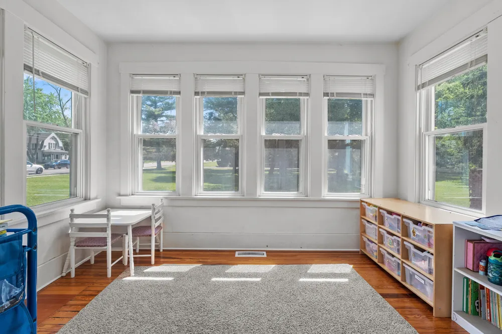 398 W Napier Avenue Benton Harbor, MI 49022