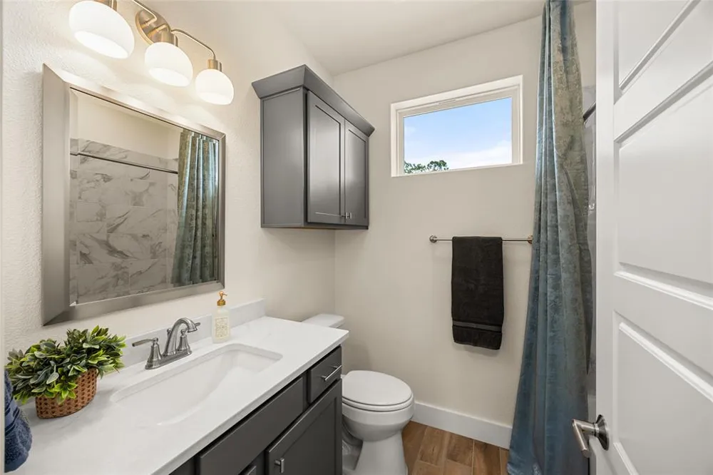 802 S Creek Street #100 Fredericksburg, TX 78624