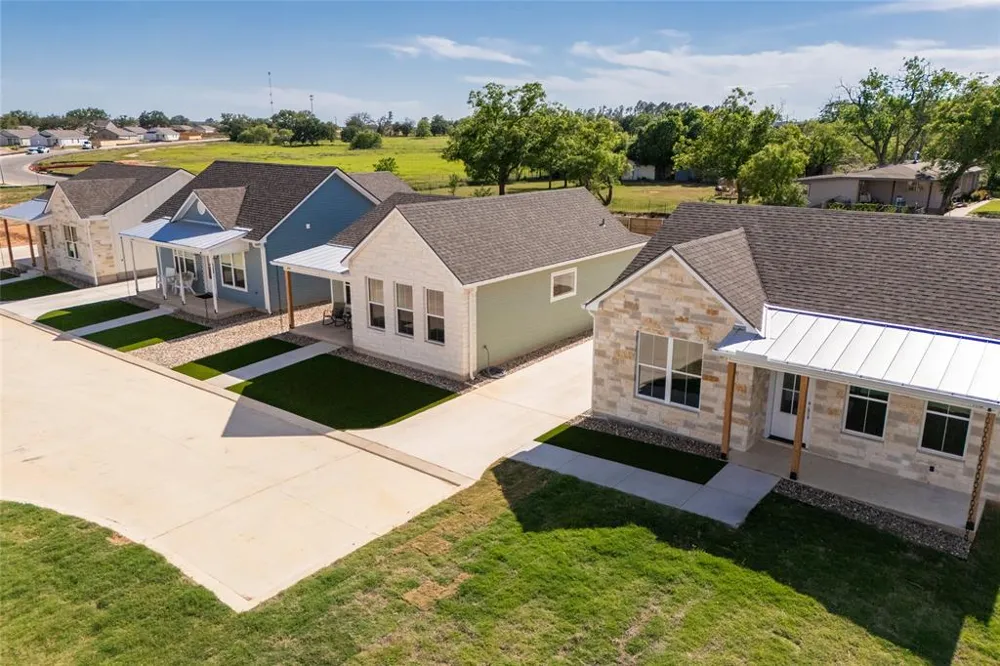 802 S Creek Street #100 Fredericksburg, TX 78624