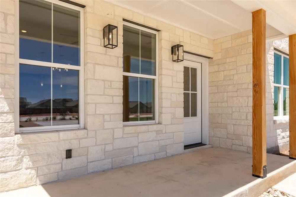 802 S Creek Street #100 Fredericksburg, TX 78624