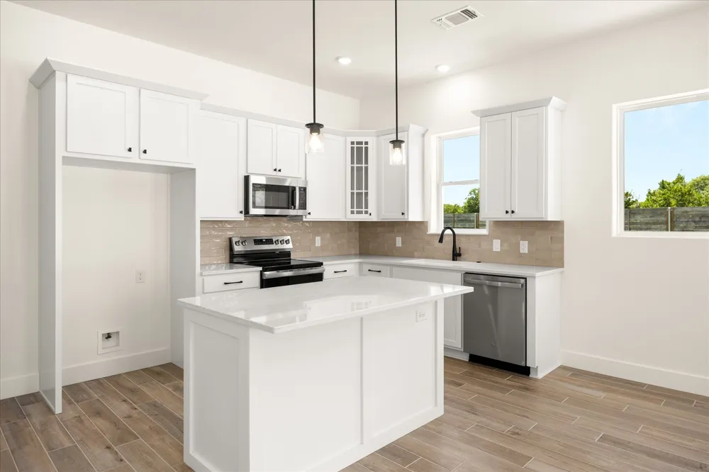 802 S Creek Street #100 Fredericksburg, TX 78624