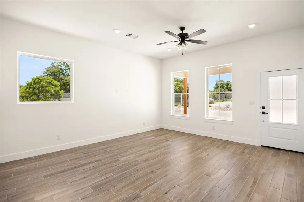 802 S Creek Street #100 Fredericksburg, TX 78624